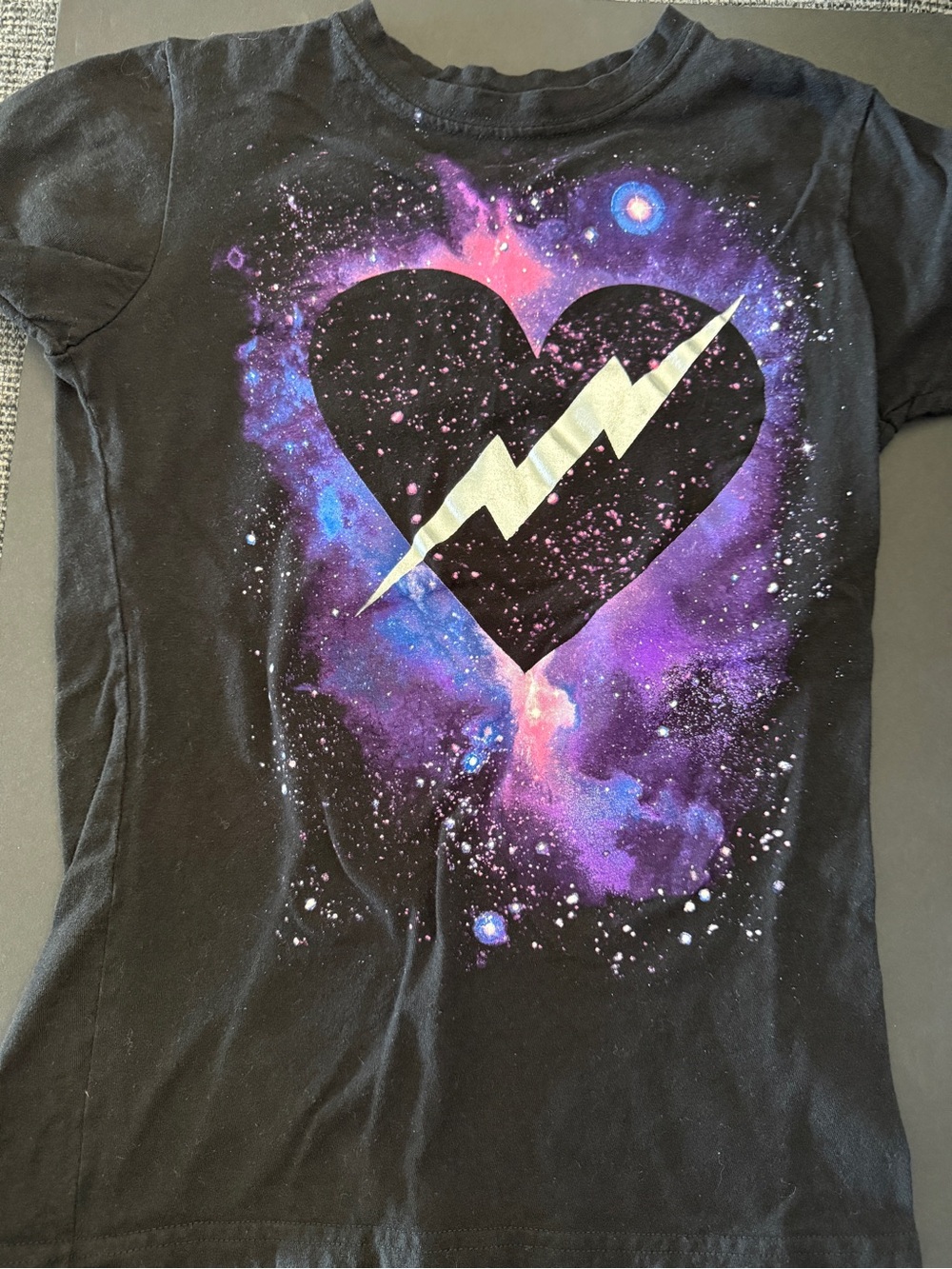Black Ribbed Graphic Tank & Heart With Lightning T-shirt, Size Small